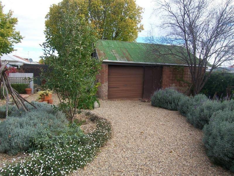4 Morris Street, Cootamundra NSW 2590