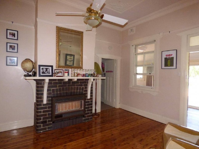 17 Temora Street, Cootamundra NSW 2590