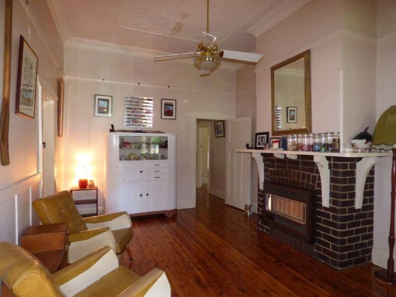 17 Temora Street, Cootamundra NSW 2590