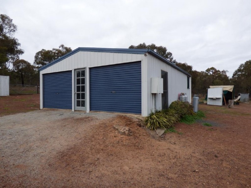 108 Whites Lane, Stockinbingal NSW 2725