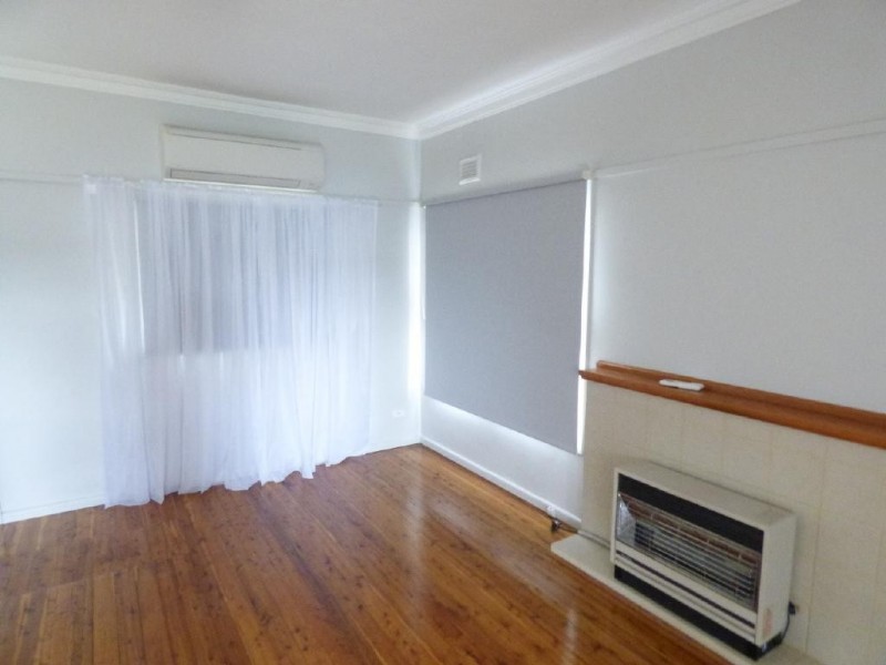 4 Bullecourt Street, Cootamundra NSW 2590