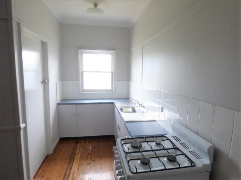 4 Bullecourt Street, Cootamundra NSW 2590