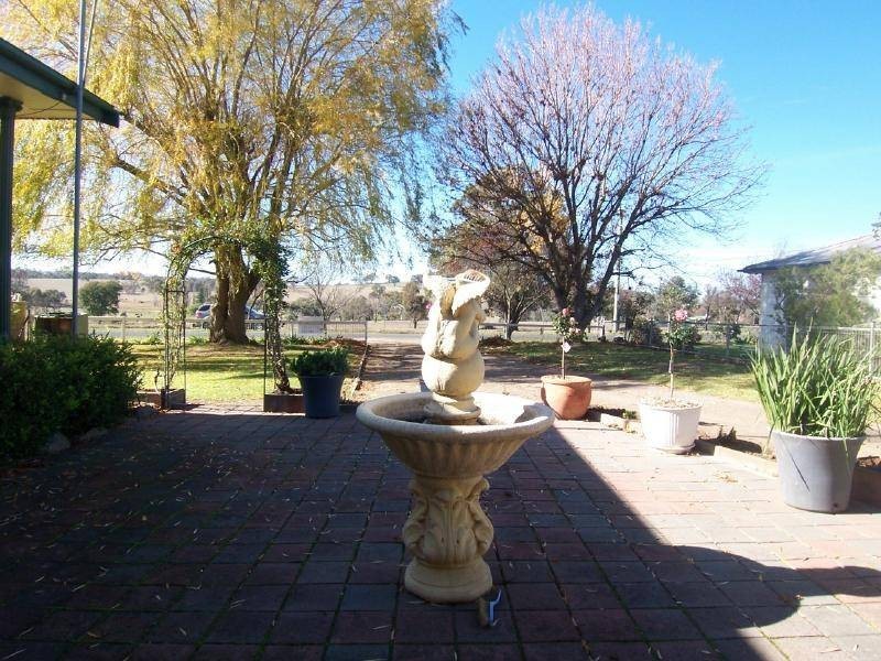 4 George Street, Cootamundra NSW 2590