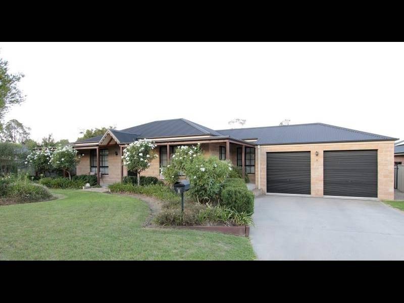 4 Boyd Street, Cootamundra NSW 2590