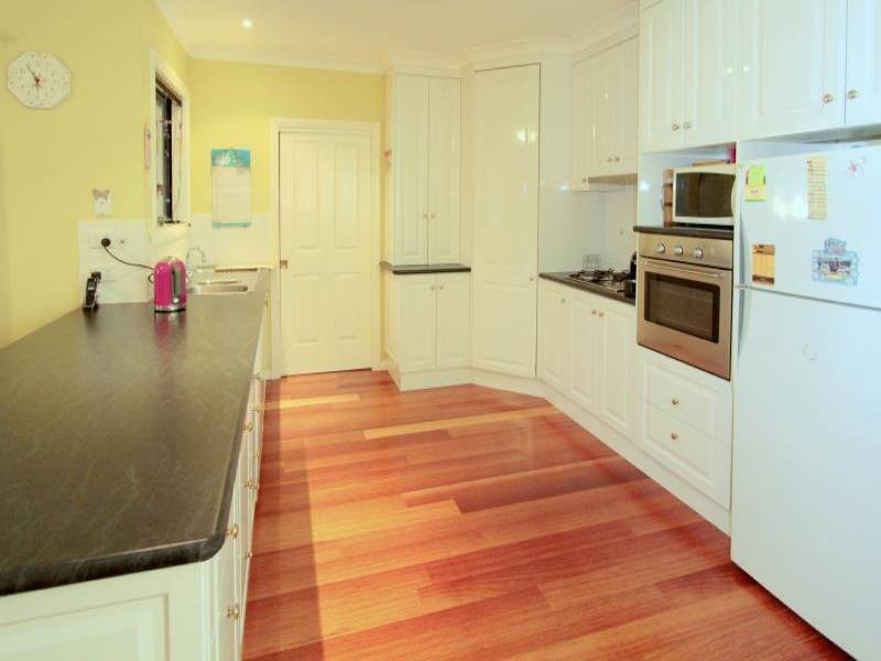 4 Boyd Street, Cootamundra NSW 2590