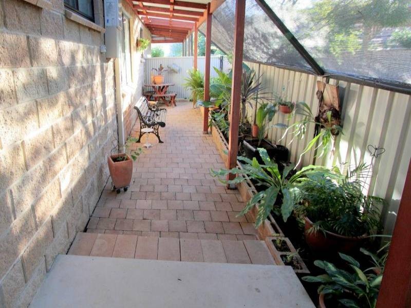 4 Boyd Street, Cootamundra NSW 2590