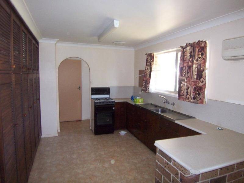 67 Olney Street, Cootamundra NSW 2590
