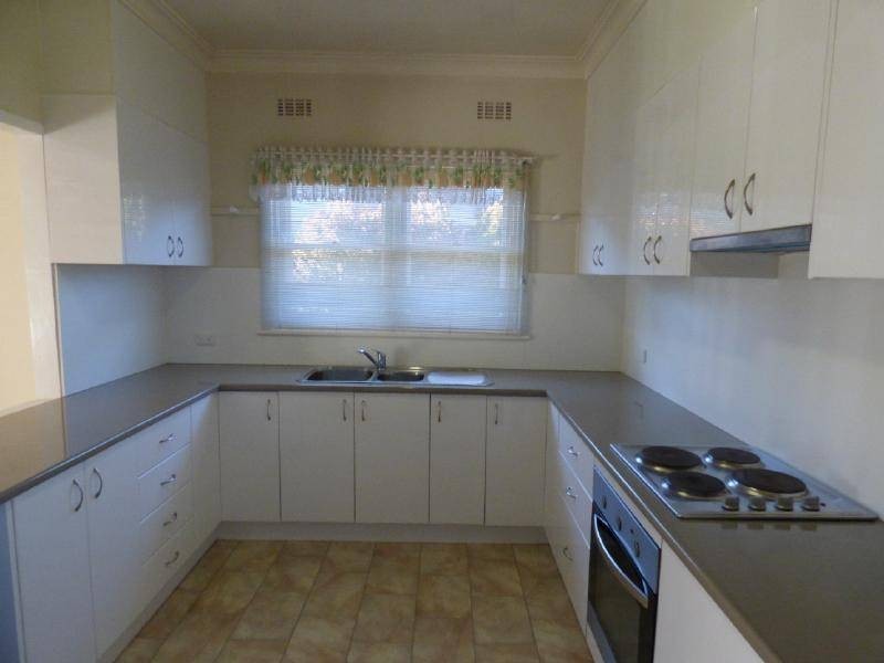 62 Olney Street, Cootamundra NSW 2590