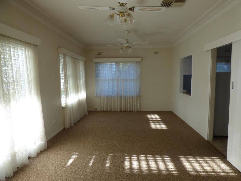 62 Olney Street, Cootamundra NSW 2590