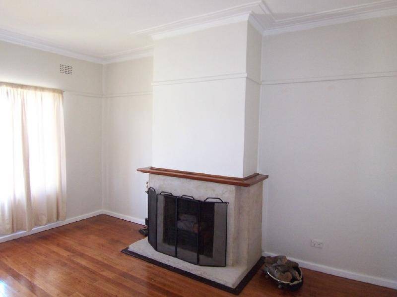 17 Wills Street, Cootamundra NSW 2590