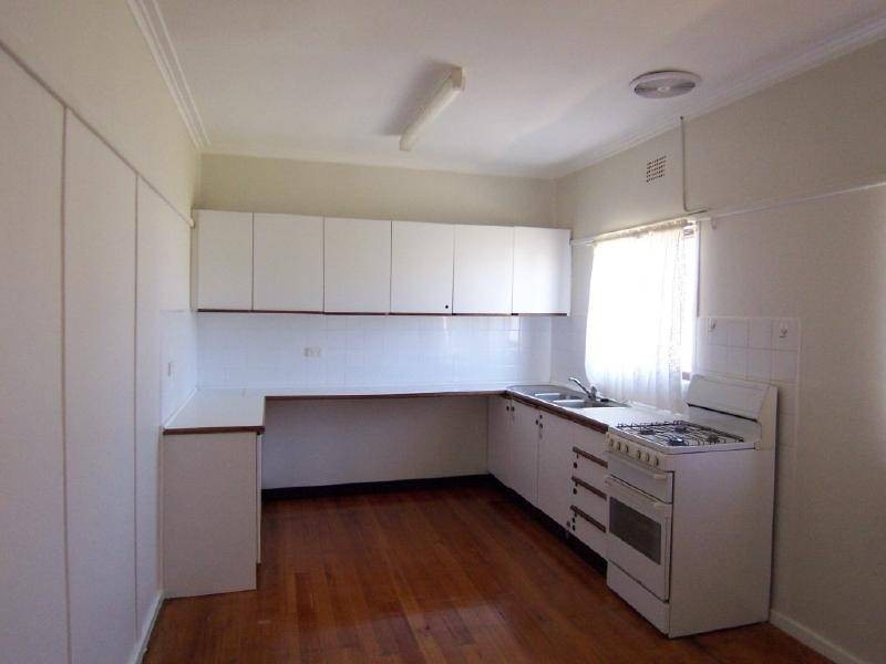 17 Wills Street, Cootamundra NSW 2590