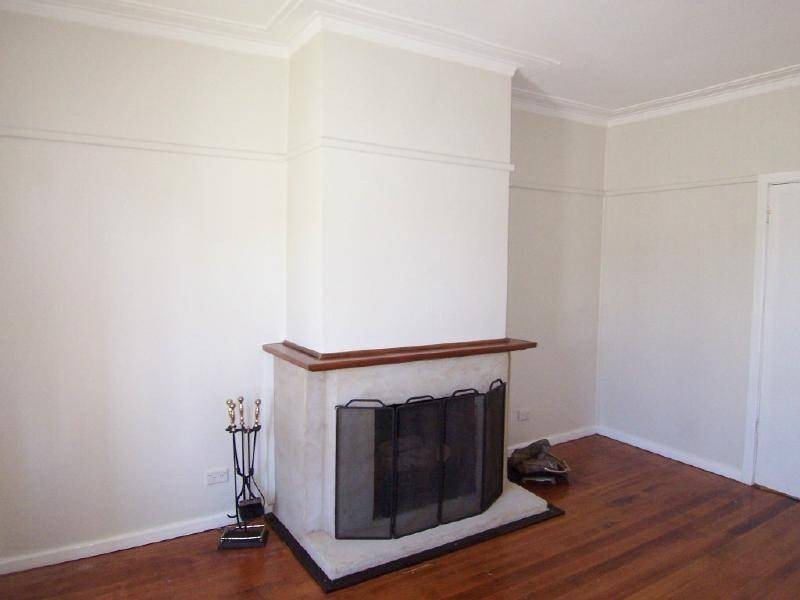 17 Wills Street, Cootamundra NSW 2590