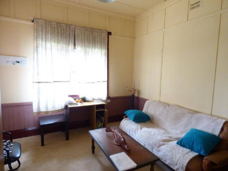 37 Hay Street, Cootamundra NSW 2590