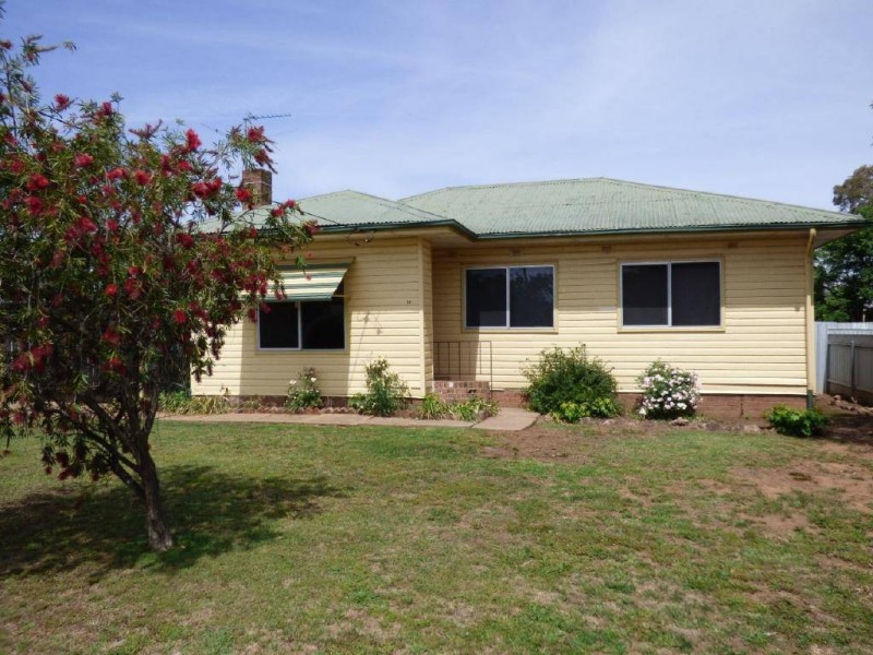 14 Harley Avenue, Cootamundra NSW 2590