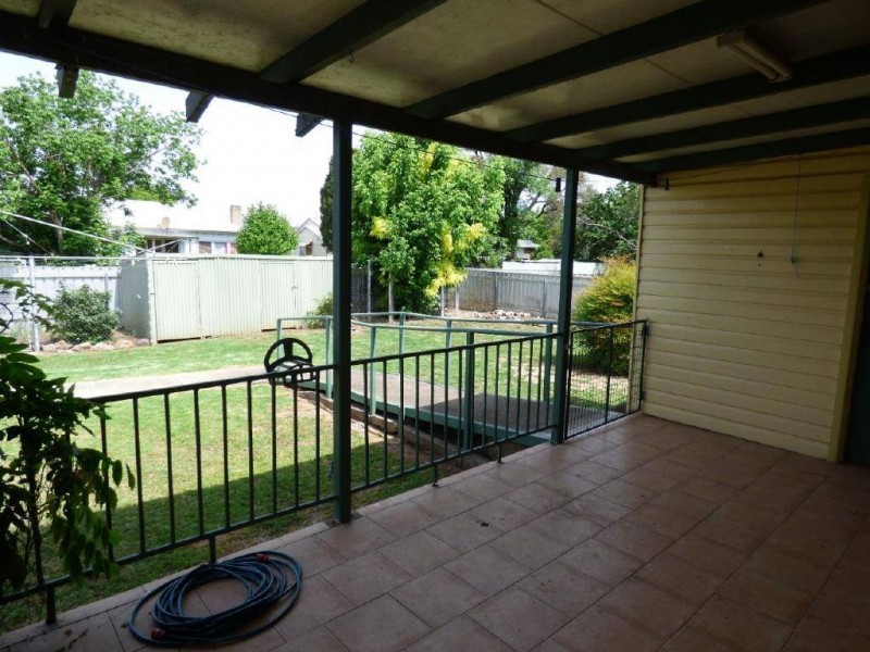 14 Harley Avenue, Cootamundra NSW 2590