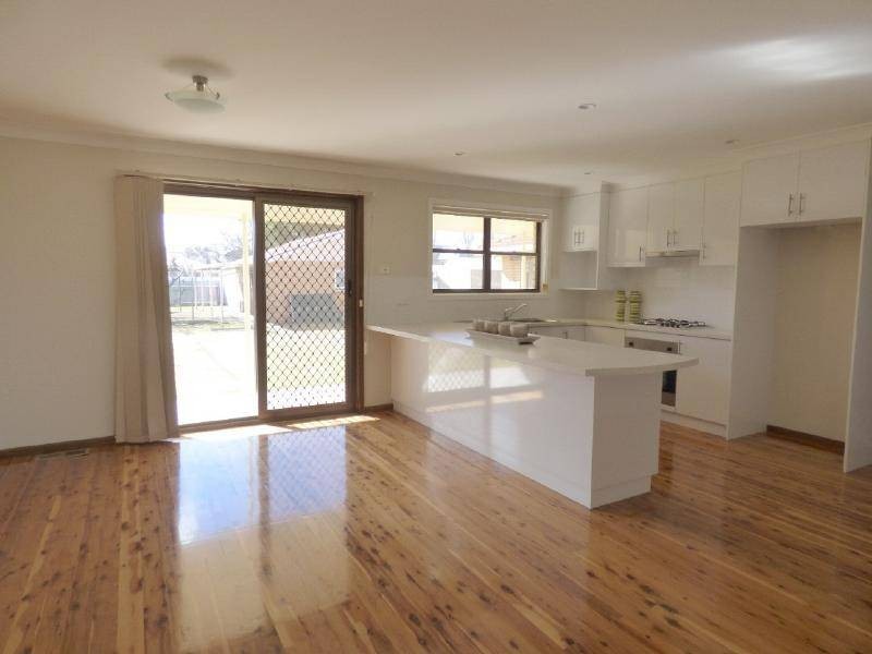 91 Adams Street, Cootamundra NSW 2590