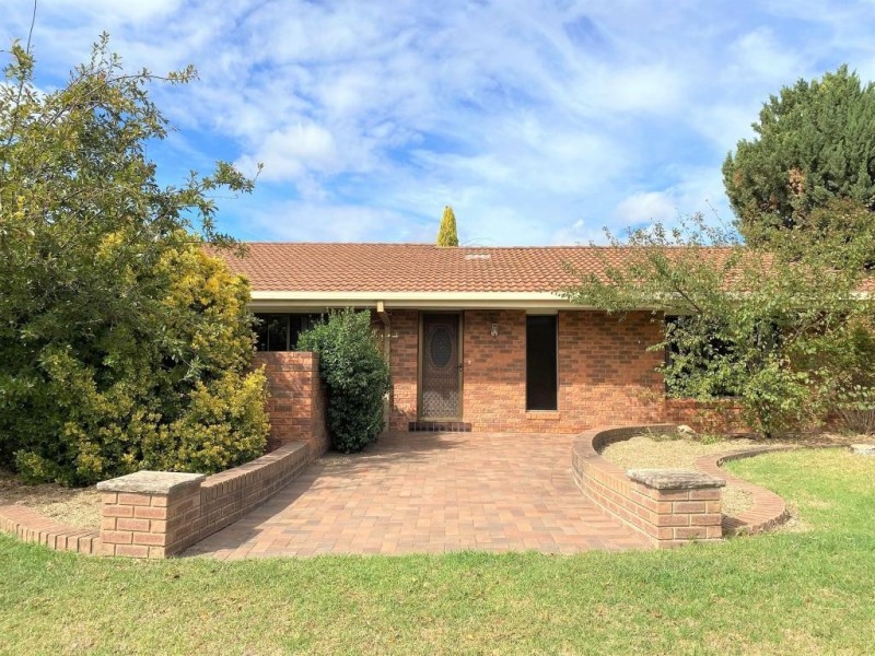 1 Minkara Avenue, Cootamundra NSW 2590