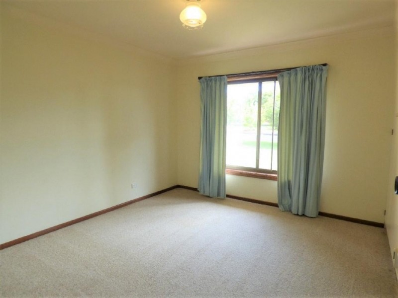 1 Minkara Avenue, Cootamundra NSW 2590