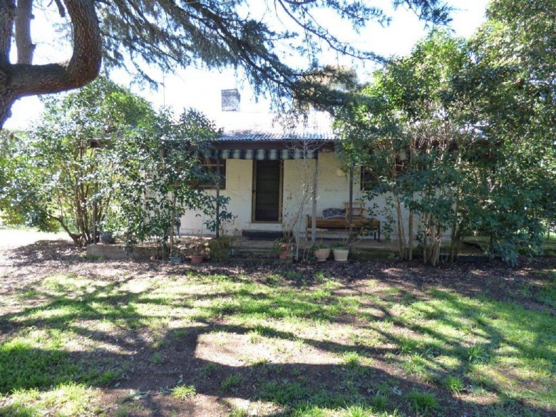 13 Grey Street, Wallendbeen NSW 2588