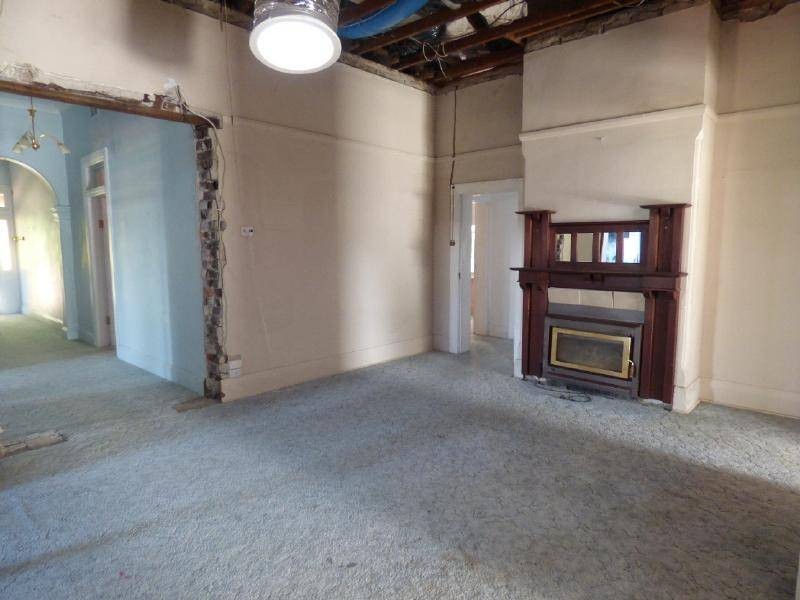 5 Adams Street, Cootamundra NSW 2590