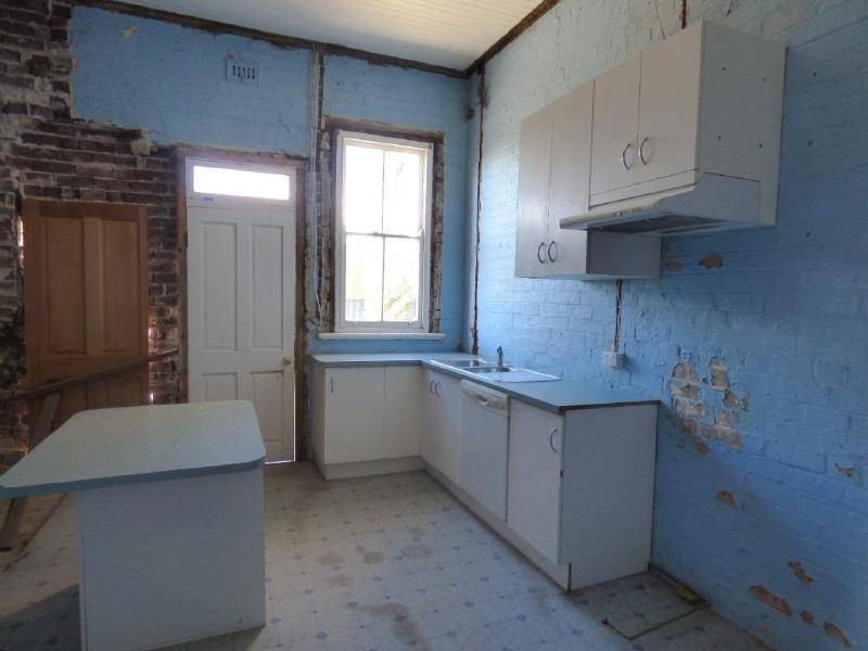 5 Adams Street, Cootamundra NSW 2590