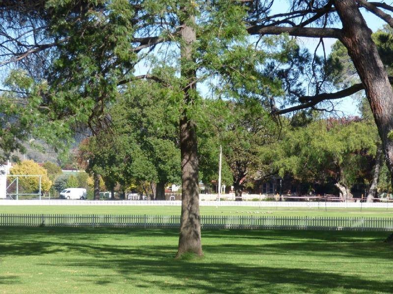 5 Adams Street, Cootamundra NSW 2590