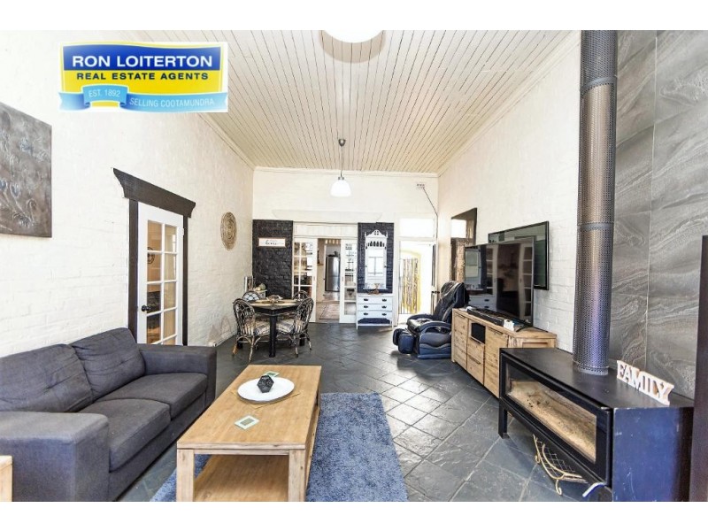 18 King Street, Cootamundra NSW 2590