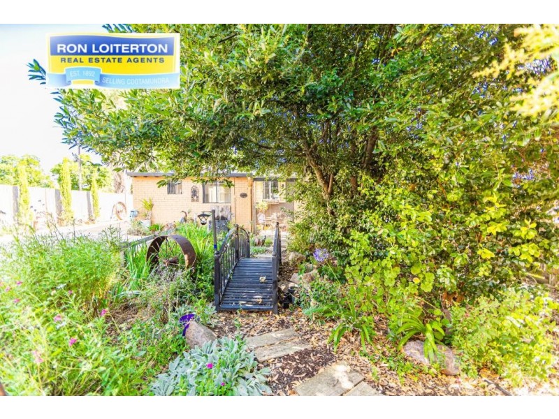 18 King Street, Cootamundra NSW 2590