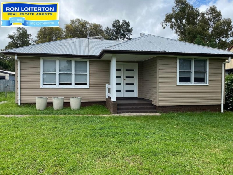 13 John Street, Cootamundra NSW 2590