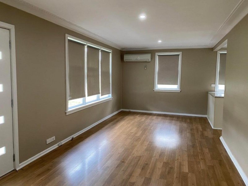 13 John Street, Cootamundra NSW 2590