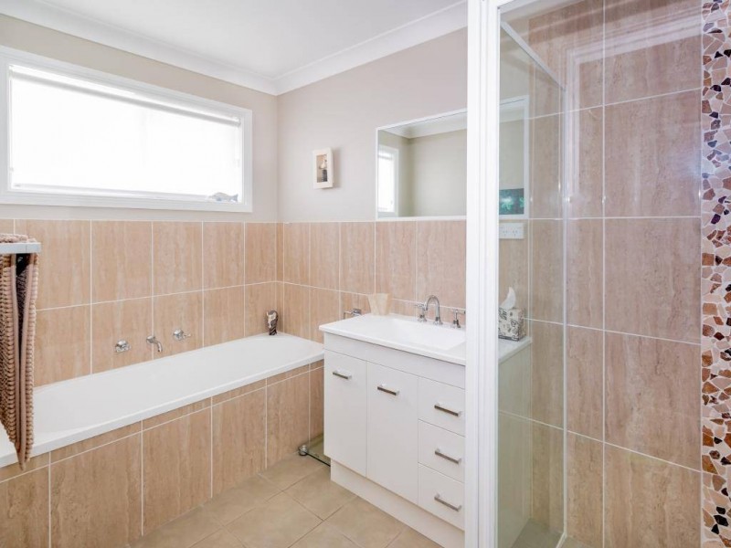 42 Matilda Avenue, Cootamundra NSW 2590