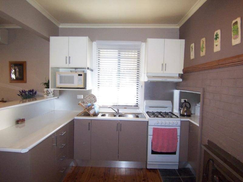 63 Cowcumbla Street, Cootamundra NSW 2590