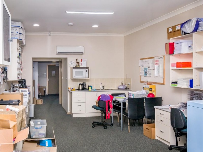 214 Parker Street, Cootamundra NSW 2590