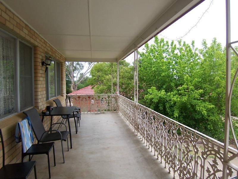27 John Street, Cootamundra NSW 2590
