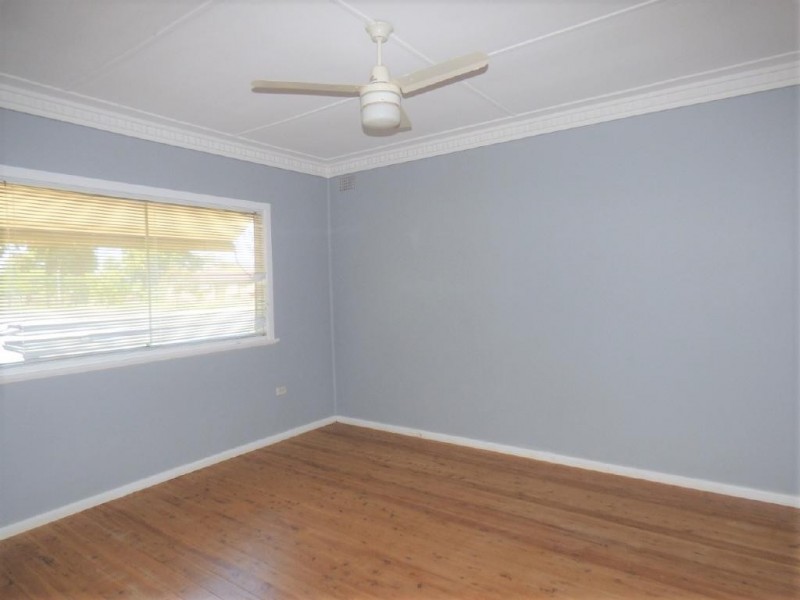 30 Cowcumbla Street, Cootamundra NSW 2590