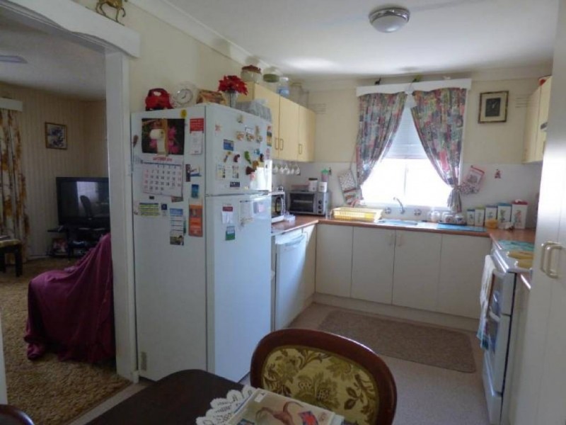 5 Elizabeth Street, Cootamundra NSW 2590