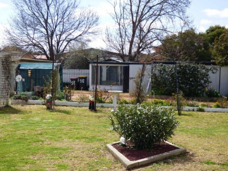 5 Elizabeth Street, Cootamundra NSW 2590