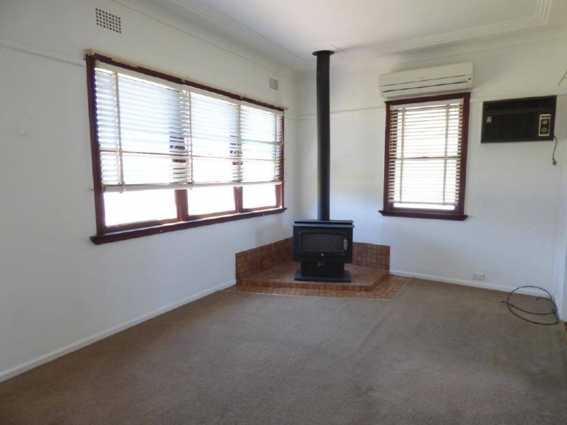 209 Hovell Street, Cootamundra NSW 2590