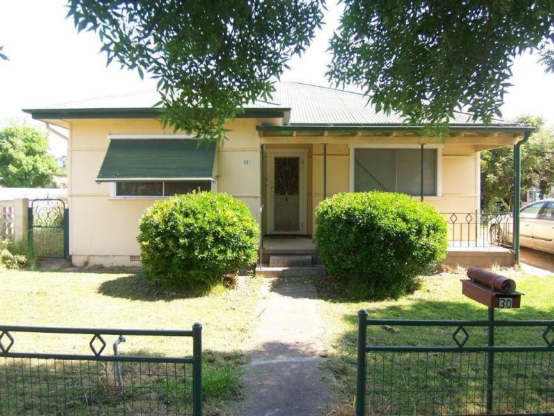 30 Cowcumbla Street, Cootamundra NSW 2590