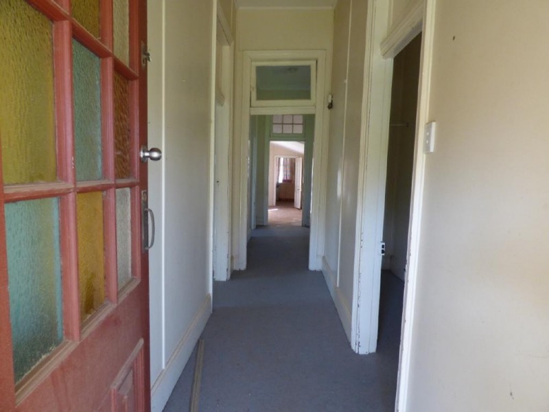 13 Queen Street, Wallendbeen NSW 2588