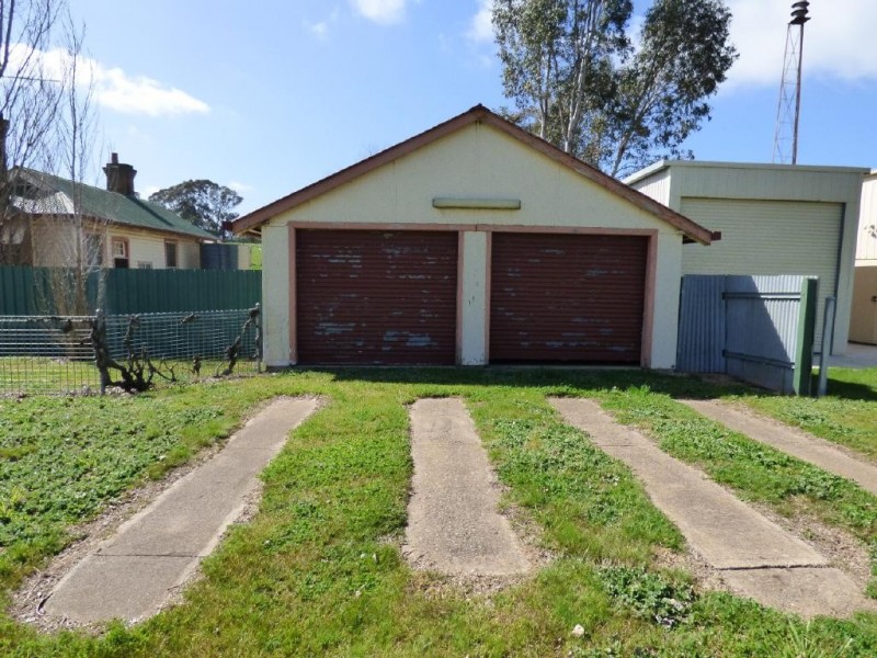 13 Queen Street, Wallendbeen NSW 2588