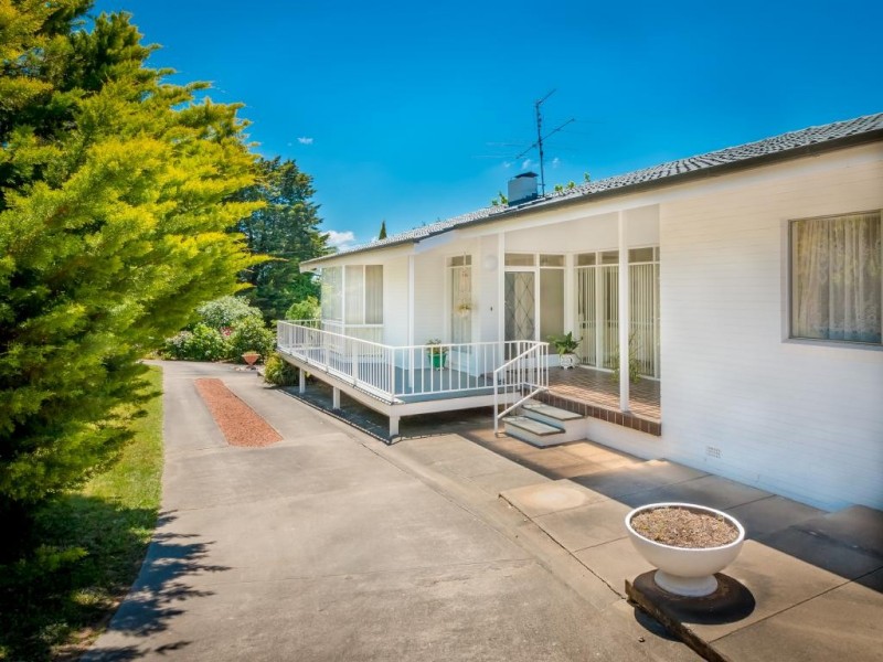 34 John Street, Cootamundra NSW 2590