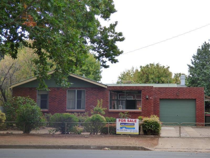 11 Adams Street, Cootamundra NSW 2590