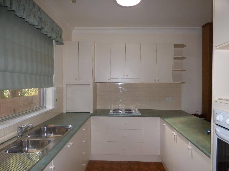 11 Adams Street, Cootamundra NSW 2590