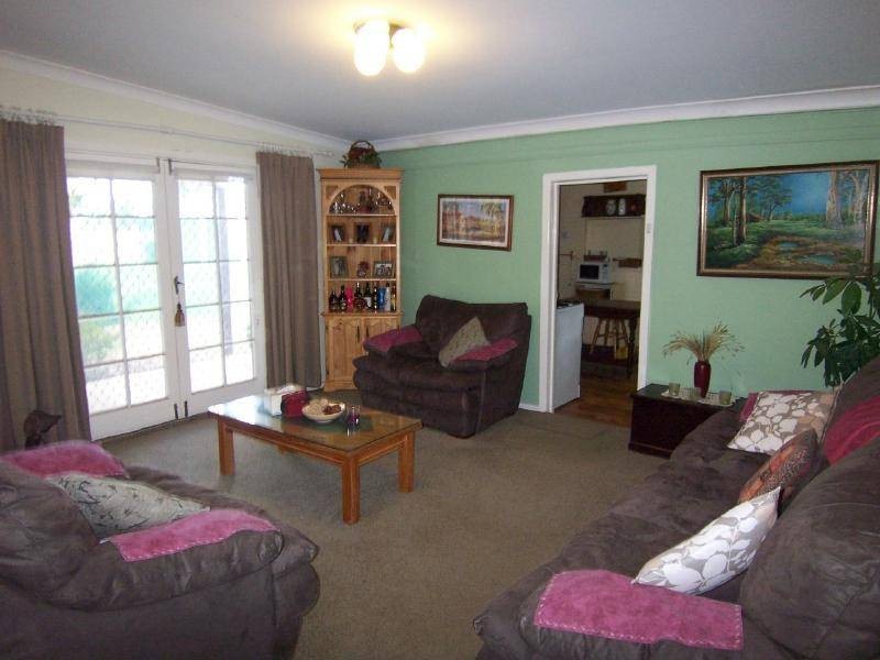 3 Troy Street, Cootamundra NSW 2590