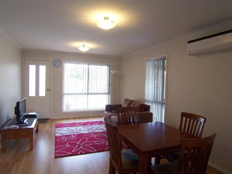 2 JUBILEE AVENUE, Cootamundra NSW 2590