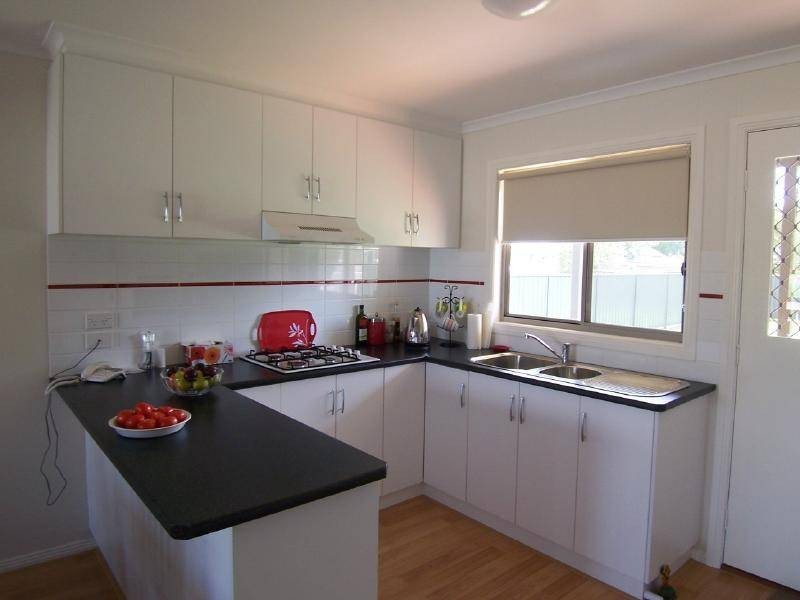 2 JUBILEE AVENUE, Cootamundra NSW 2590