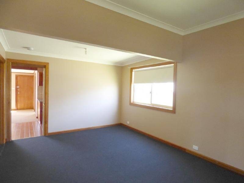 6 Barnes Street, Cootamundra NSW 2590