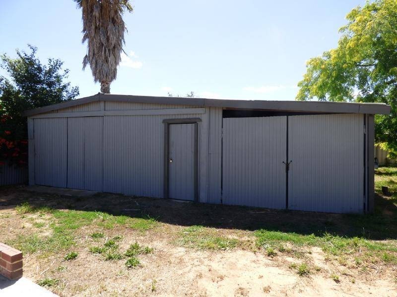 6 Barnes Street, Cootamundra NSW 2590