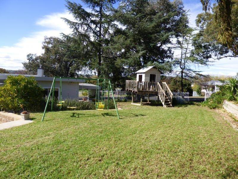 7 Campbell Street, Cootamundra NSW 2590